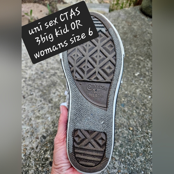 Boy's Shark Converse - Picture 5 of 6